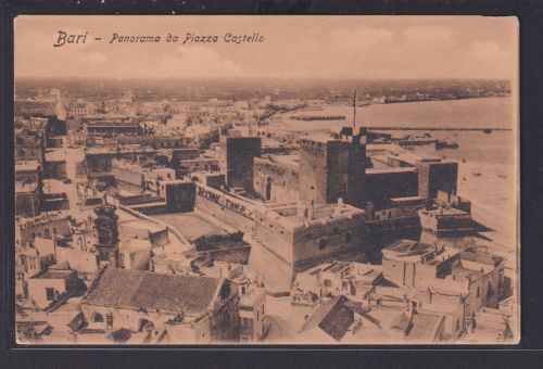 Ansichtskarte Bari Italien Piazza Castello Historischer Stadtteil Burg Festung