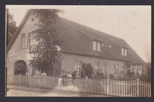 Ansichtskarte Haus Bremen m. Bewohnern E.F.C. Meyer Kunst Atelier