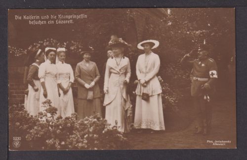 Ansichtskarte Adel Monarchie Kaiserin und die Kronprinzessin besuchen Lazarett