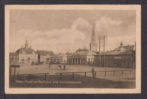 Ansichtskarte Mitau Lettland Markt mit Rathaus und Trinitaliskirche