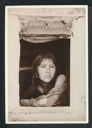 Ansichtskarte Oraibi Frau am Fenster Hopi Pueblo Indianer USA