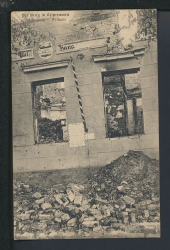 Ansichtskarte Allenburg Ostpreussen Krieg Rathaus in Schut Ostgebiete