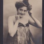 Ansichtskarte Künstlerkarte Frau Schönheit Erotik