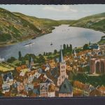 Ansichtskarte Künstlerkarte Bacharach Rhein Fluss Totalansicht Rheinland Pfalz