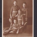 Ansichtskarte Kronprinzliche Söhne Familienbild Kgl. Hofphotoraph Niederstroth