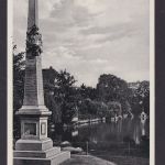 Ansichtskarte Bischofswerda Sachsen Alte Postmeilensäule am Mühlteich Adam