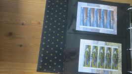 Bundesrepublik Sammlung von 42 Kleinbogen meist Euro-Zeit gestempelt hoher Kat.