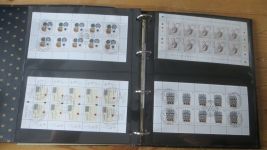 Bundesrepublik Sammlung von 42 Kleinbogen meist Euro-Zeit gestempelt hoher Kat.