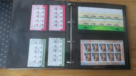 Bundesrepublik Sammlung von 42 Kleinbogen meist Euro-Zeit gestempelt hoher Kat.