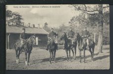 Militaria Ansichtskarte Beverloo Belgien Offiziere Kavalerie Pferde Soldaten Krieg