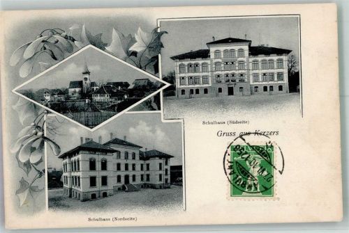 3210 Kerzers 1910 Foto AK Schulhaus Kirche Bahnpost Zug 1258 Marke bildseitig