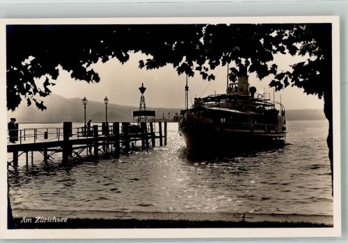 Zürich Raddampfer am Anleger auf dem Zürichsee Edition Photoglob 3652 Binnenschiff Foto AK