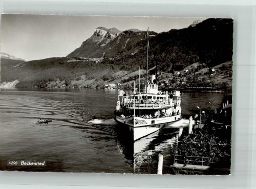 6375 Beckenried Foto AK Hafen Dampfschiff