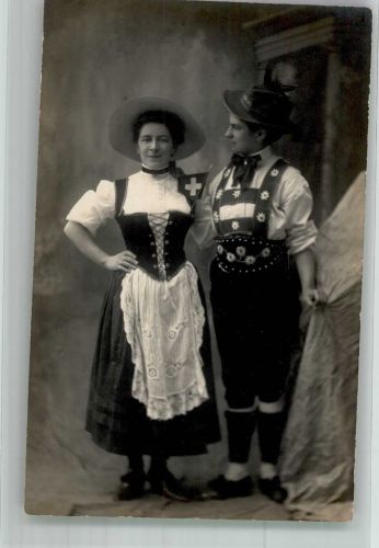 Frau u. Mann Tracht Schweiz 1918
