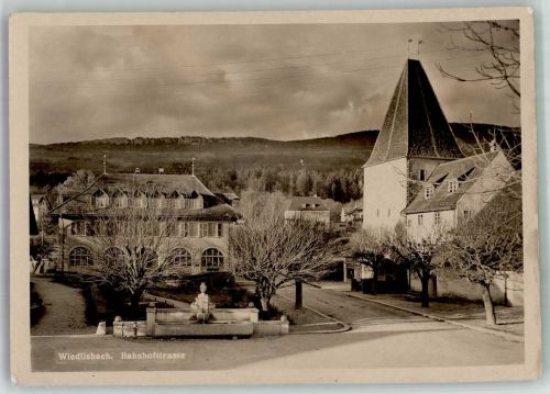 4537 Wiedlisbach Foto AK Bahnhof Straße Kirche