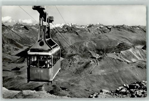 Parsenn Foto AK Weissfluhgipfelbahn Weissfluhjoch Silvrettagruppe Seilbahn Davos
