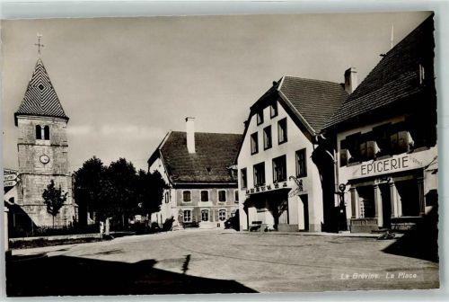 La Brévine La Place Kirche Uhr Epicerie Zigaretten