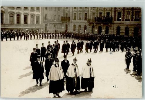 3000 Bern Berne Gebrauchsspuren Defilee vor dem Bundeshaus