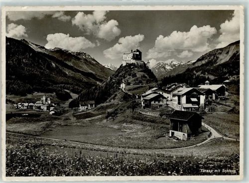 Tarasp mit Schloss