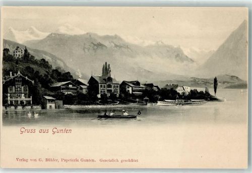 Gunten Boote und Schwäne auf dem See