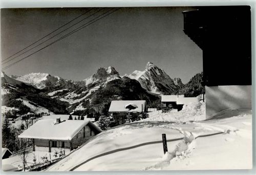 Schönried Gumfluh Chalet Hugeli Sonnhalde und Sonnenfreude Winter