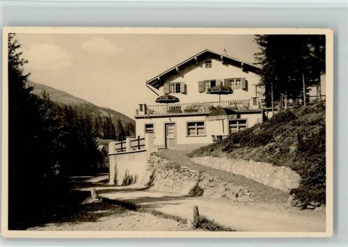 Bever Hotel Spinas