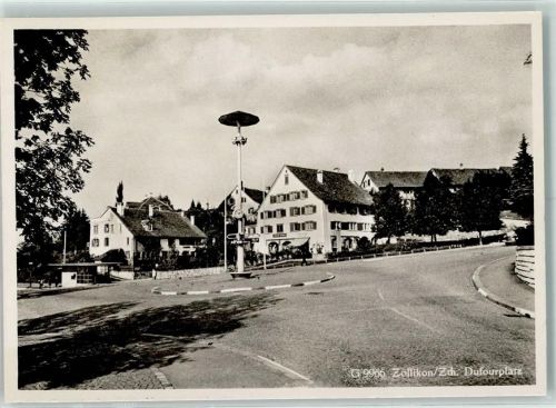Zollikon Dufourplatz