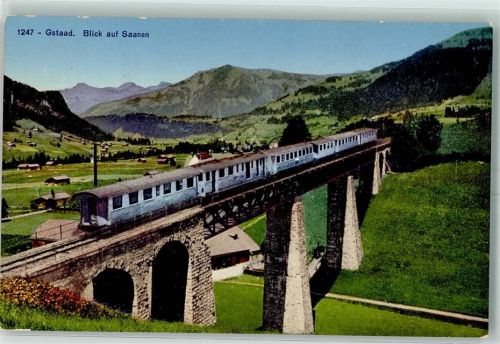 Gstaad Blick auf Saanen Eisenbahn