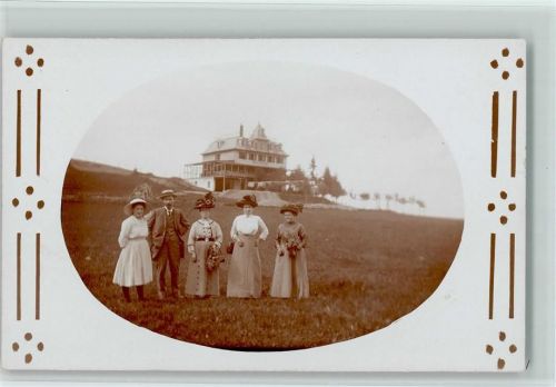 Pfannenstiel Frauen mit Hüten Passepartout Ort handschriftlich