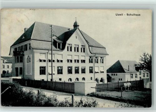 9240 Uzwil - Schulhaus