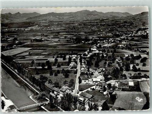 8717 Benken SG - Fliegeraufnahme Giessen