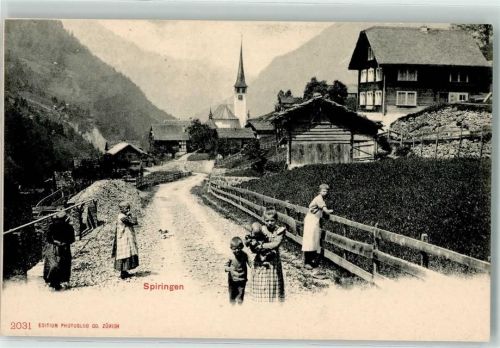 Spiringen Klausenstraße Kirche Kinder