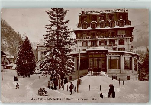Les Avants Winter Grand Hotel Schlitten Rodelbahn