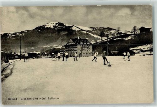 Gstaad Winter Eisbahn und Hotel Bellevue Eishockey