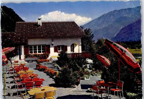 Tamins Restaurant Forellenstube, Terrasse, Sonnenschirme