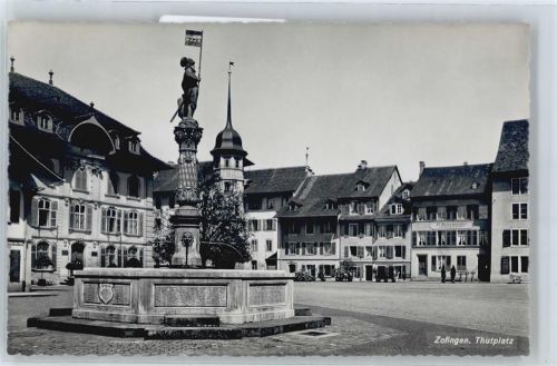 Zofingen Thutplatz, Brunnen