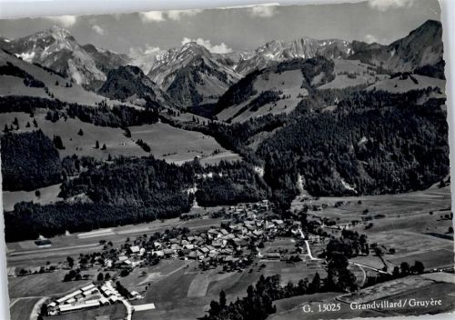 Grandvillard Gesamtansicht