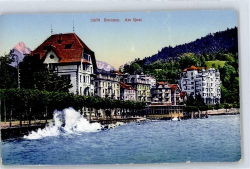 6440 Brunnen - am Quai