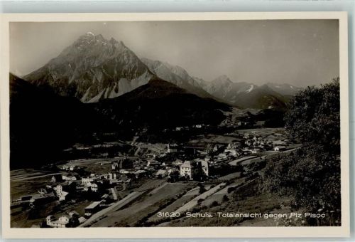 Scuol Totalansicht gegen Piz Pisoc