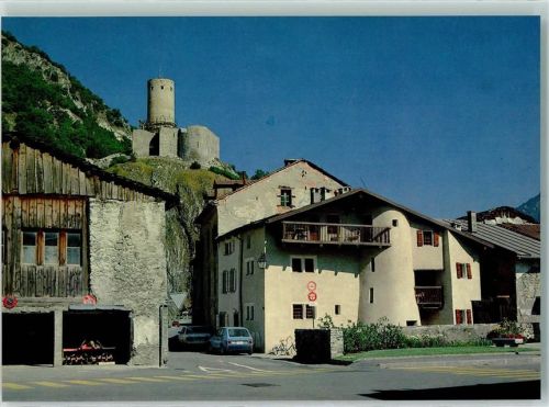 Martigny Au pied de la Toru de la Batiaz