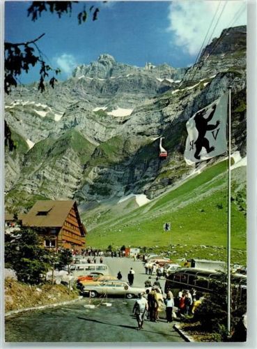 Schwägalp Blick von der Talstation der Säntis-Schwebebahn auf Restaurant mit Gyrenspitz und Säntis