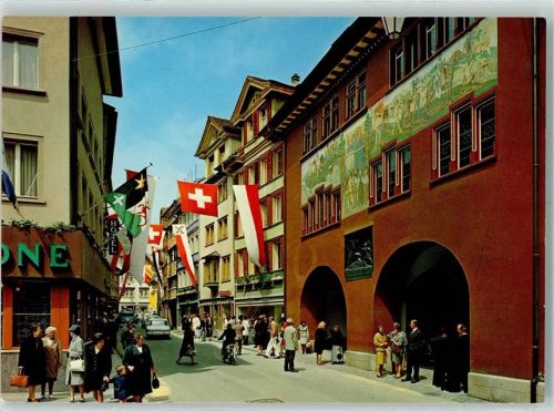 Appenzell Hauptgasse mit Rathaus Wappen
