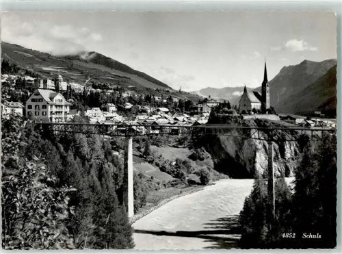 Scuol Kirche Brücke
