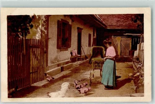 Le Locle Frau mit Kinderwagen und Hühnern Chocolat Klaus Werbung