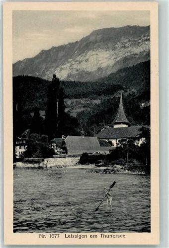 Leissigen Kirche Junge beim Paddeln