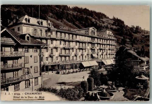 Champéry Hotel de la Dent du Midi Brunnen Terrasse Pavillion