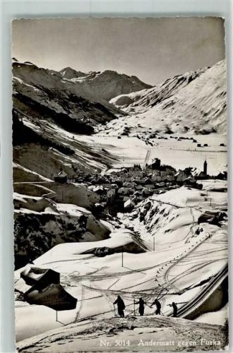 Andermatt Skiwanderer gegen Furka