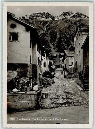 Pontresina Dorfbrunnen Dorfgasse