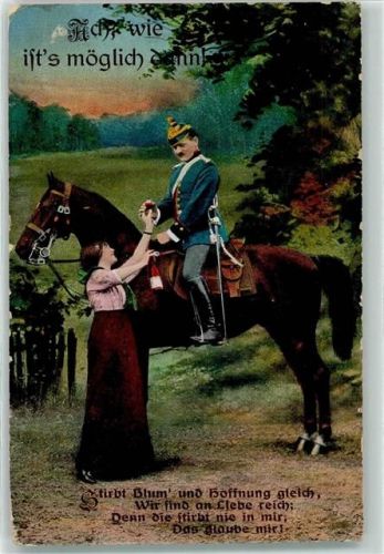 1915 Soldat zu Pferde bekommt von Dame einen Trunk gereicht