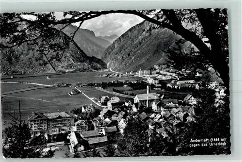 Andermatt gegen das Urnerloch